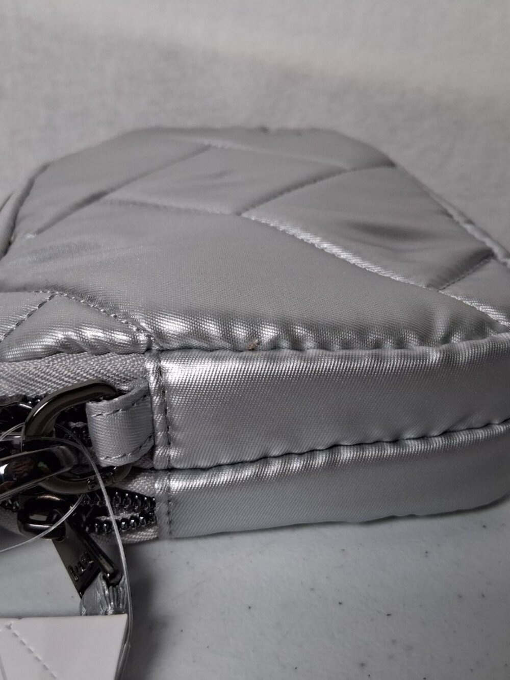 LUG Purse Coupe SE Quiled Metallic Silver Small Crossbody Bag Zipper 7" - Picture 12 of 16